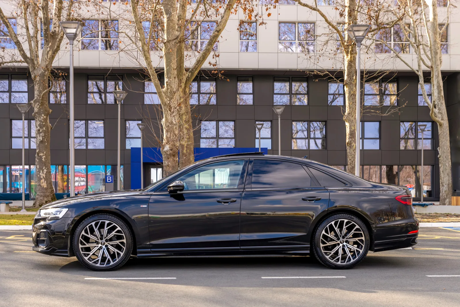 Audi A8 spolja