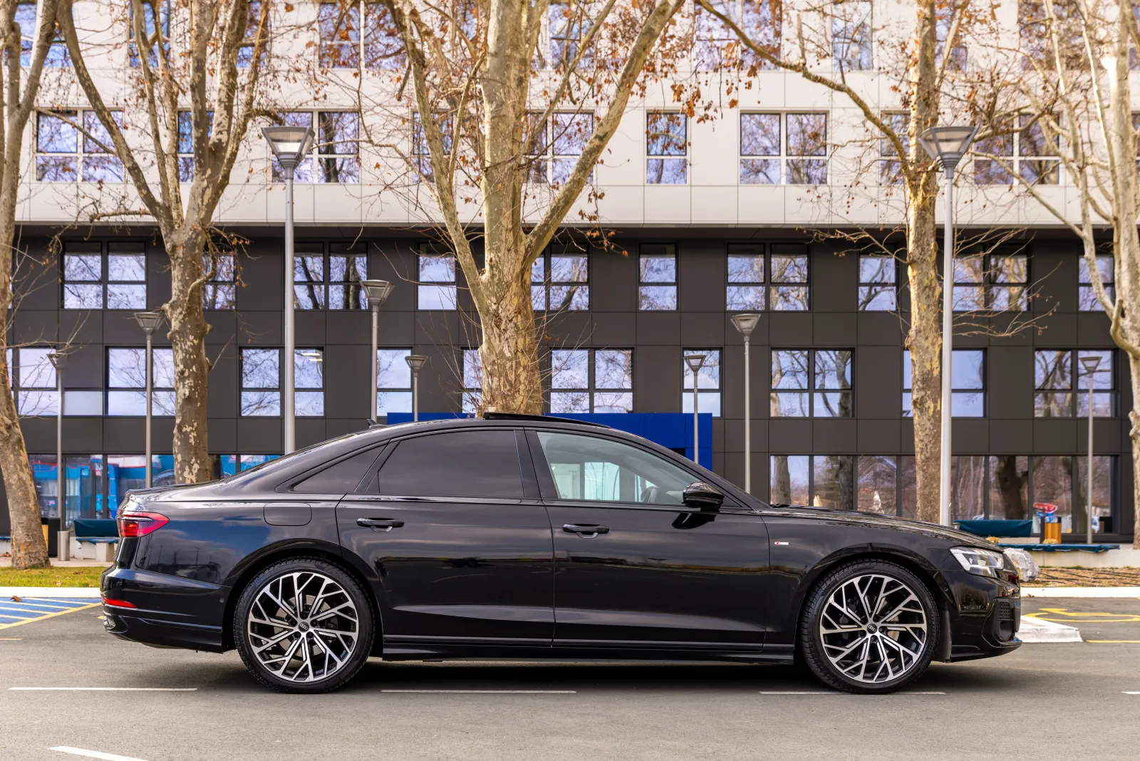 Audi A8 enterijer